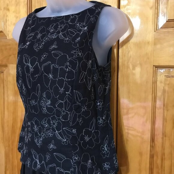 Ann Taylor Loft Blouse 3 / 4 Small Petite55% Linen 45% CottonDressy or Casual - Picture 3 of 8